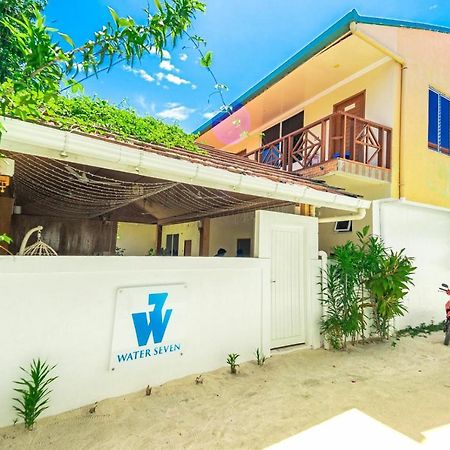 Hotel Water Seven остров Маафуши Екстериор снимка