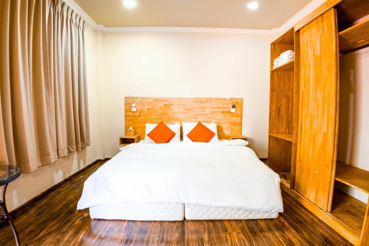 Hotel Water Seven остров Маафуши Екстериор снимка
